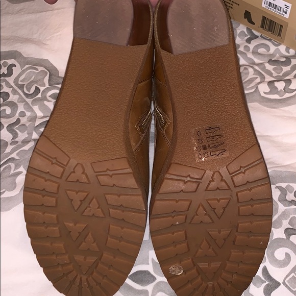 Michael Kors Kim Lace-Up Bootie - Picture 3 of 8